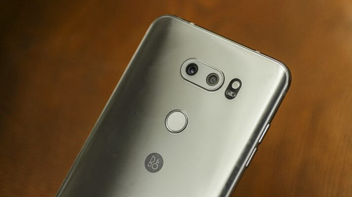 Mo Hop Va Tren Tay Nhanh Lg V30 Le Ra Day Nen La Lg G6 637 10