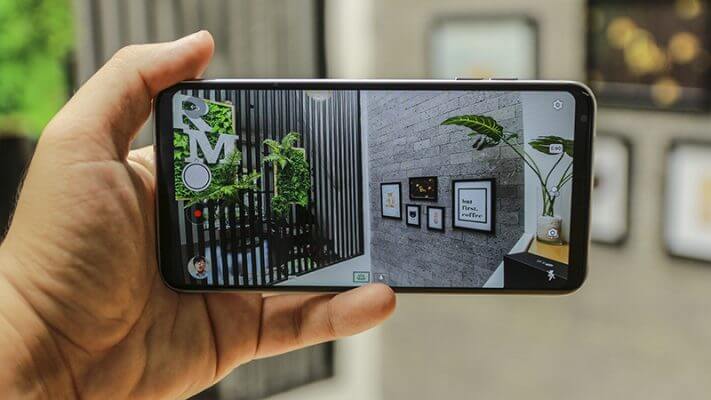 Mo Hop Va Tren Tay Nhanh Lg V30 Le Ra Day Nen La Lg G6 637 11