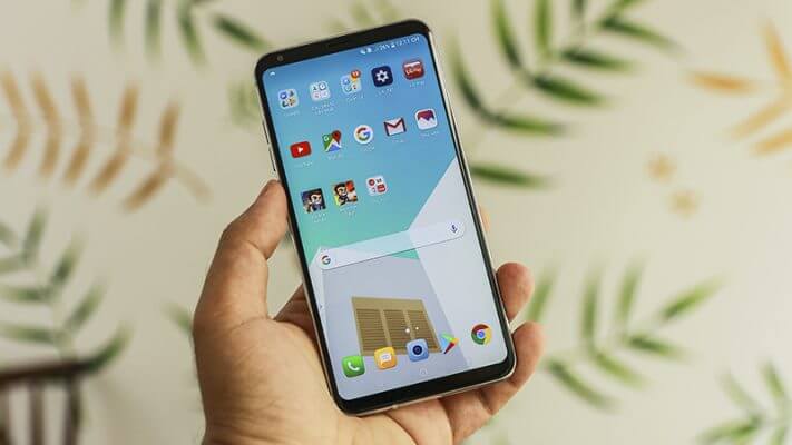 Mo Hop Va Tren Tay Nhanh Lg V30 Le Ra Day Nen La Lg G6 637 17