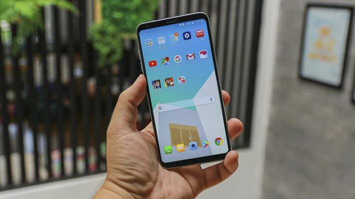 Mo Hop Va Tren Tay Nhanh Lg V30 Le Ra Day Nen La Lg G6 637 3