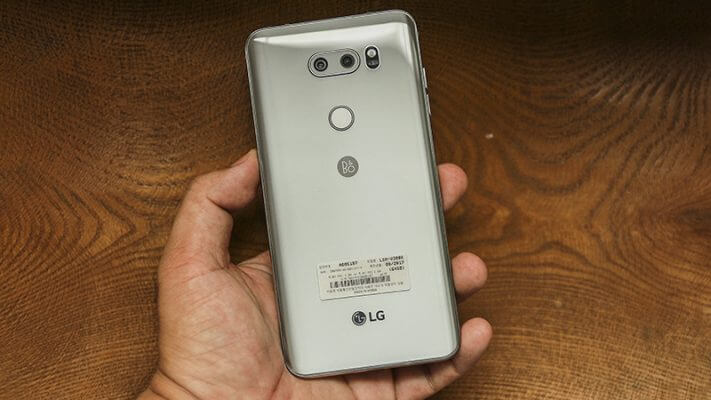 Mo Hop Va Tren Tay Nhanh Lg V30 Le Ra Day Nen La Lg G6 637 9