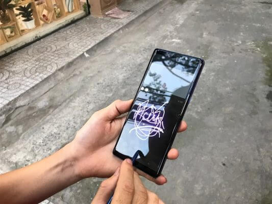 Tren Tay Galaxy Note 8 Dau Tien Ve Viet Nam Dep Va Dang Cap 335 10
